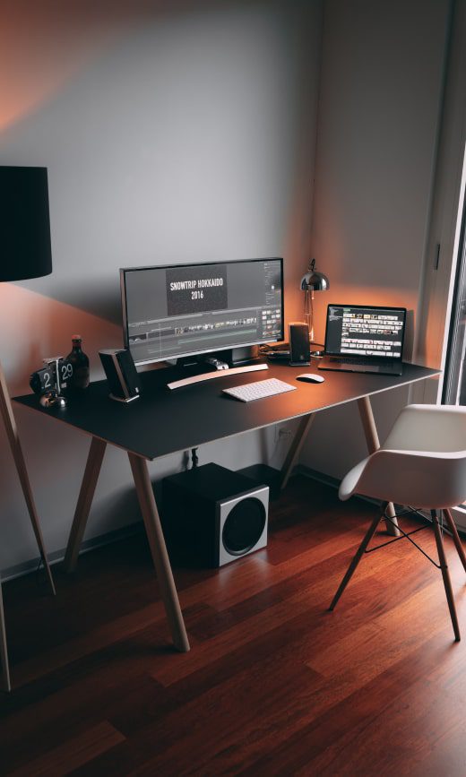 3 Minimalist Desk Setups - elegant desk setup img opt